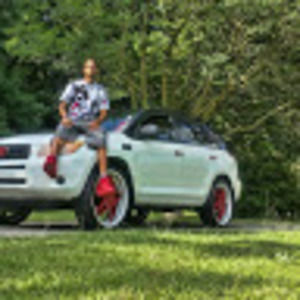 Meet your Posher, Derrick